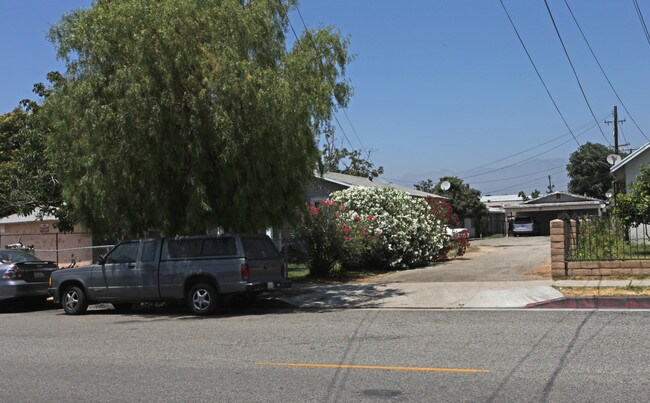 10917 Klingerman St in South El Monte, CA - Foto de edificio - Building Photo