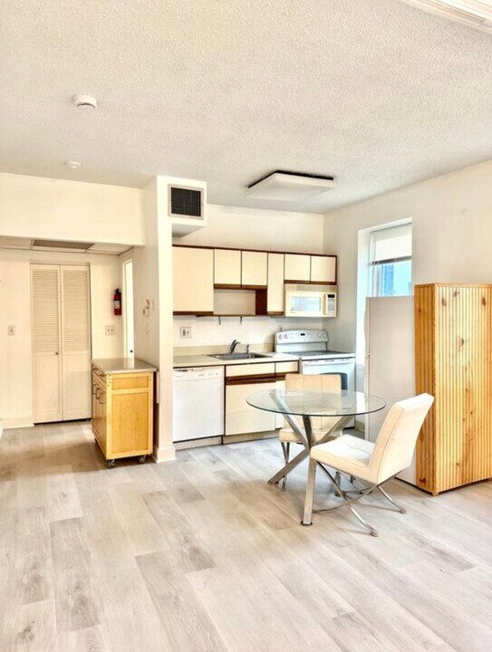 1415 Commonwealth Ave, Unit 502 in Boston, MA - Foto de edificio