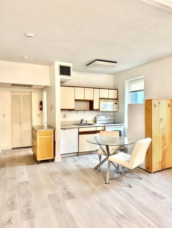 property at 1415 Commonwealth Ave