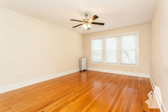 property at 1921 W Winona St
