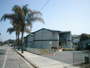 6-22 Dakota in Ventura, CA - Foto de edificio - Building Photo