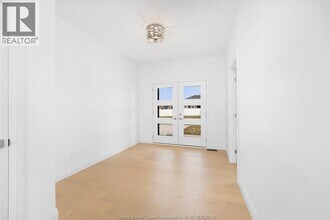 75 Kingsbridge Dr in Amherstburg, ON - Building Photo - Building Photo