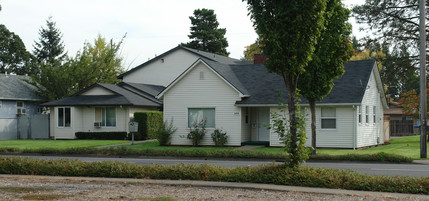 2210-2220 Liberty St NE in Salem, OR - Building Photo - Building Photo