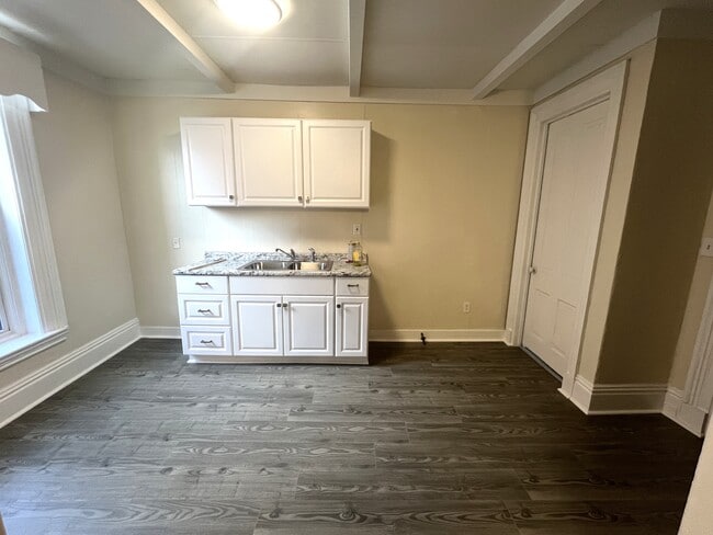 239 W 16th St, Unit 1 in Erie, PA - Building Photo - Building Photo