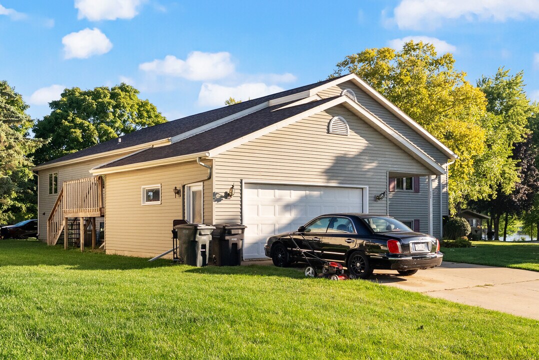 507 Bayfield Dr in Jefferson, WI - Building Photo