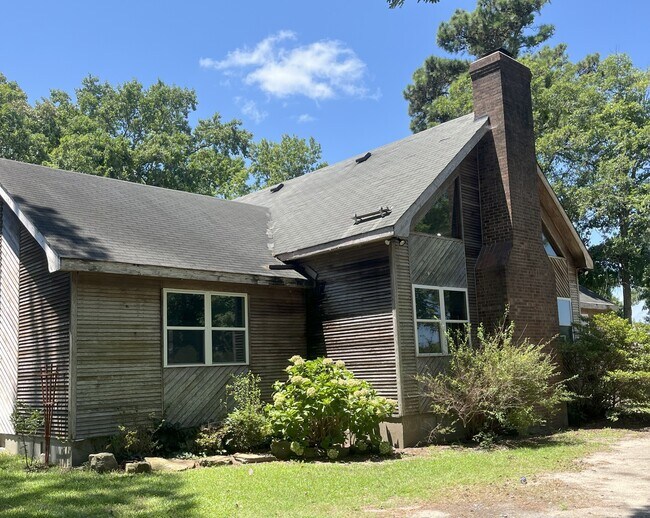 property at 396 Jarvisburg Rd