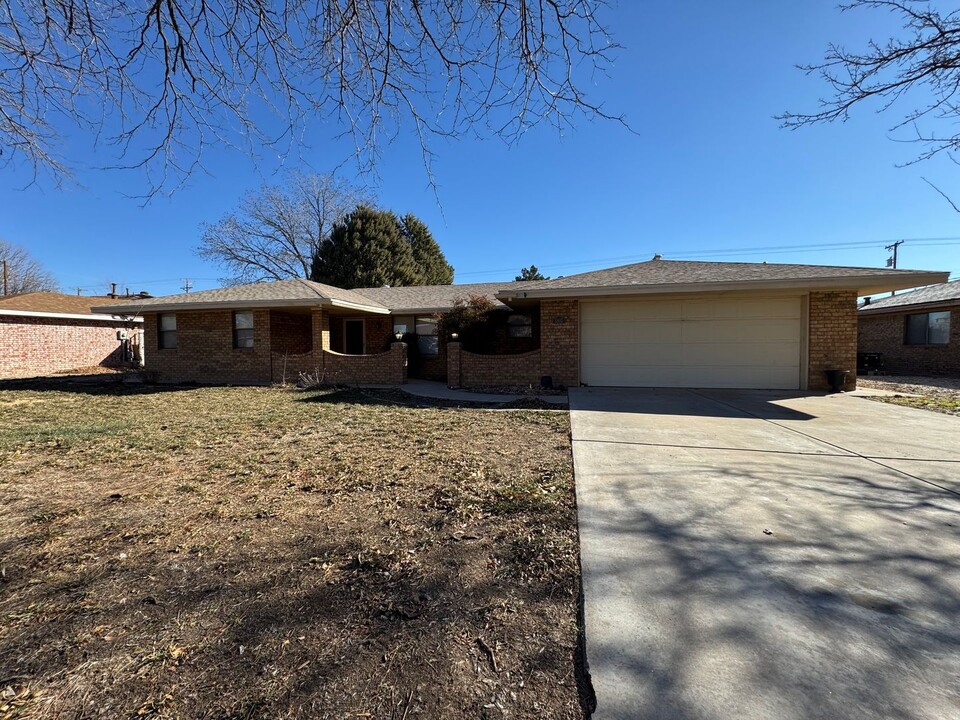 3805 Garden in Roswell, NM - Building Photo