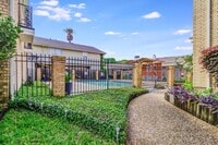 18218 Heritage Ln photo'