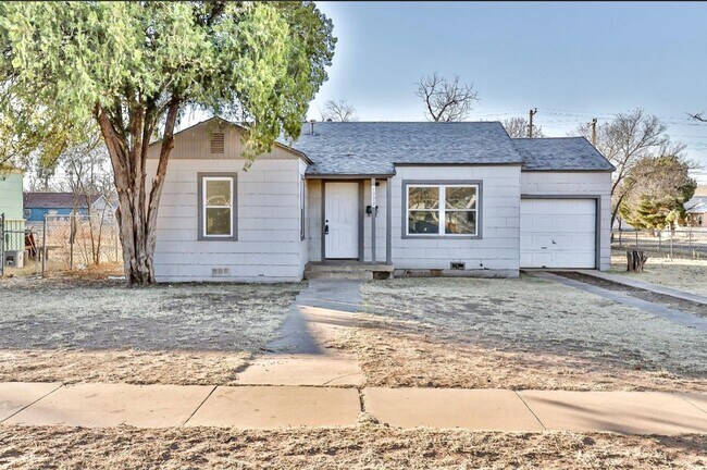 property at 1923 39th St