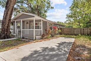 8303 N 11th St in Tampa, FL - Building Photo