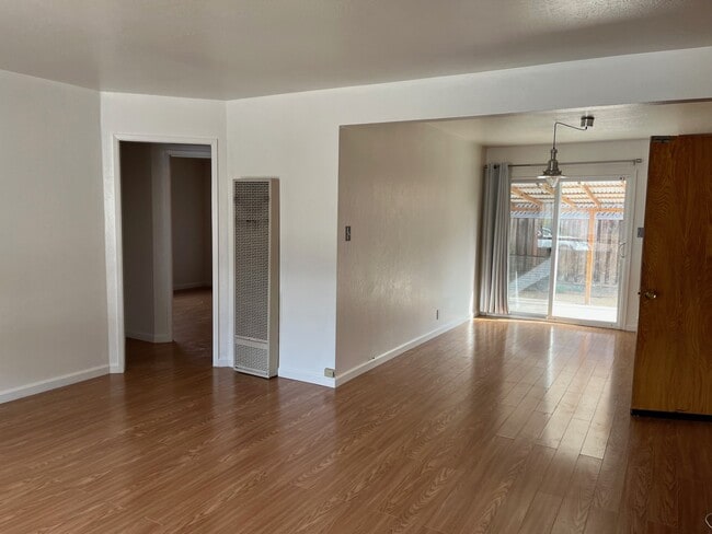 property at 527 Tyrella Ave