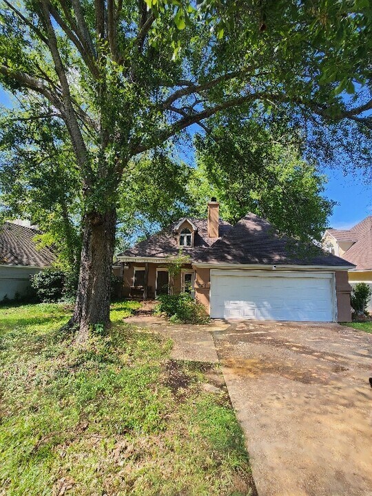 542 S Deerfield Dr in Canton, MS - Building Photo