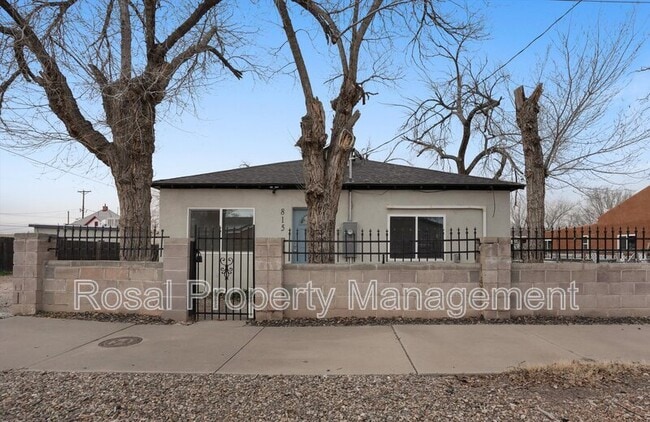 815 John St in Albuquerque, NM - Building Photo - Building Photo