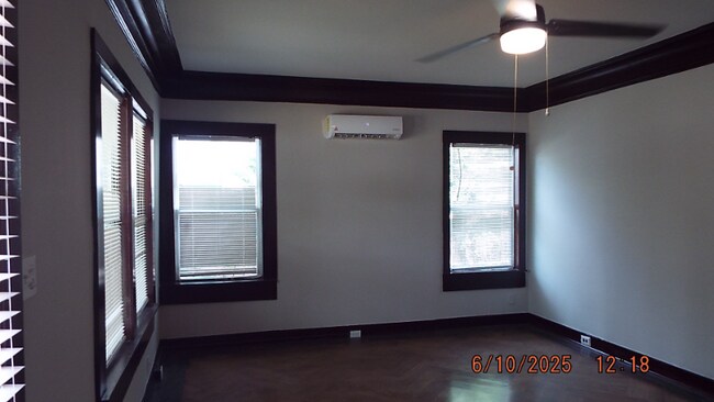 1427 Schley Ave in San Antonio, TX - Building Photo - Building Photo