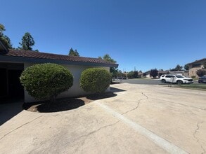 1538 E Austin Way in Fresno, CA - Building Photo - Building Photo