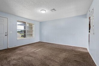 3005 SE 51st St in Oklahoma City, OK - Building Photo - Building Photo