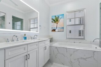 180 NE 6th Ave in Delray Beach, FL - Building Photo - Building Photo