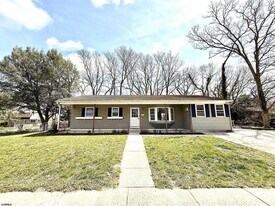 644 5th St in Somers Point, NJ - Building Photo