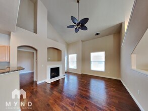 2439 Torino St in West Sacramento, CA - Building Photo - Building Photo
