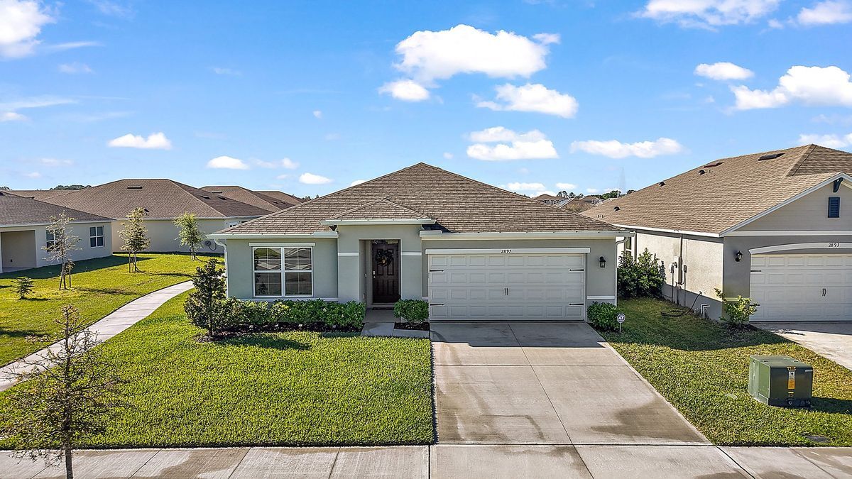 2897 Sunridge Lp in St. Cloud, FL - Building Photo