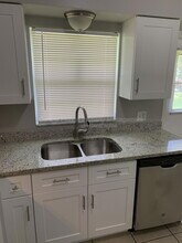 57 6th St in St. Cloud, FL - Foto de edificio - Building Photo