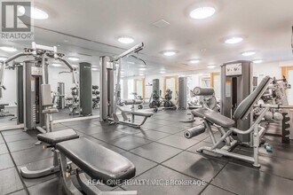 225-2225 Webb Dr in Mississauga, ON - Building Photo - Building Photo