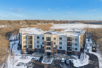 Zvago Glen Lake in Minnetonka, MN - Building Photo - Building Photo