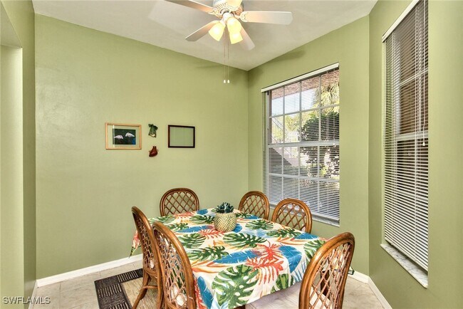 4200 Sawgrass Point Dr in Bonita Springs, FL - Building Photo - Building Photo