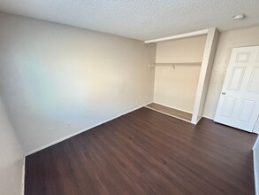 4220 Middlesex Ave in Las Vegas, NV - Building Photo - Building Photo