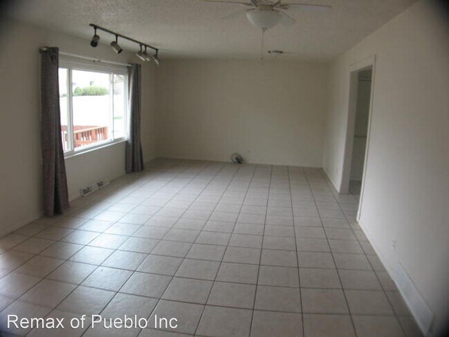 1613 Horseshoe Dr photo'