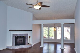 4306 Martingale Ln in Acworth, GA - Building Photo - Building Photo