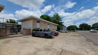 Kincade Apartments in Clarksdale, MS - Building Photo - Building Photo