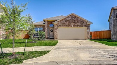 32706 Oak Heights Ln in Brookshire, TX - Building Photo - Building Photo