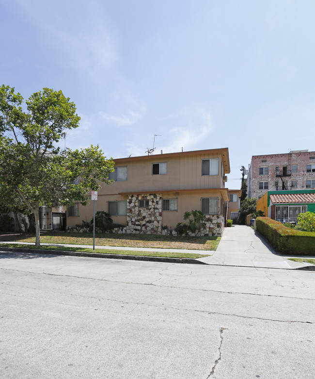 838 S Gramercy Pl in Los Angeles, CA - Foto de edificio - Building Photo