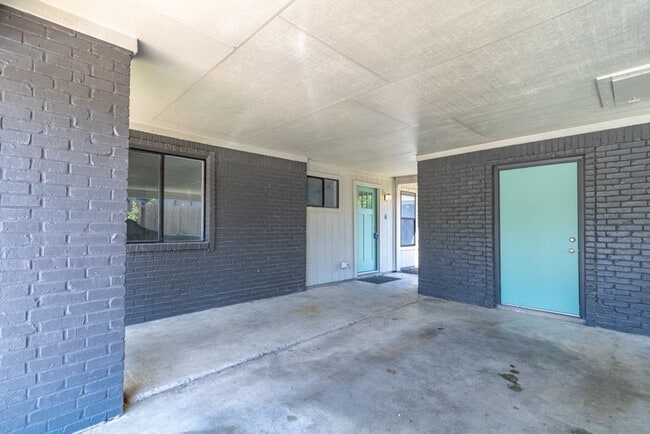 505 Old W Dr in Round Rock, TX - Building Photo - Building Photo