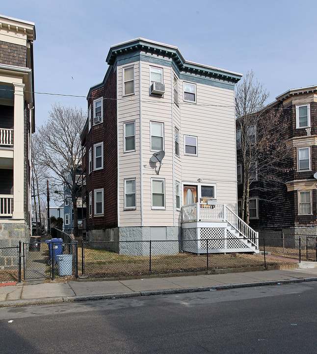 10 St. Marks Rd in Dorchester, MA - Foto de edificio