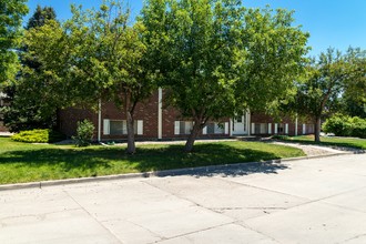 Plaza 26 Apartments in Lakewood, CO - Building Photo - Building Photo