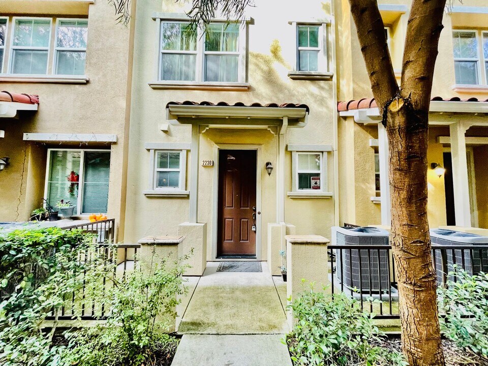 2230 Beech Cir in San Jose, CA - Building Photo
