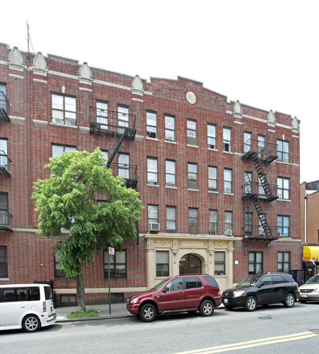 Harding Court in Brooklyn, NY - Building Photo