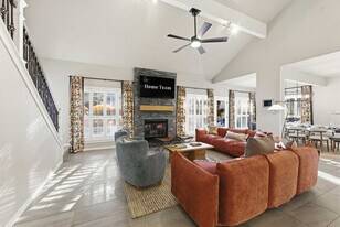 12511 Chapel Bell St in San Antonio, TX - Building Photo