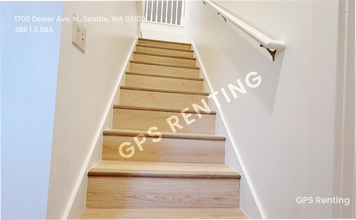 1700 Dexter Ave N in Seattle, WA - Building Photo - Building Photo