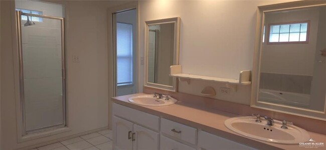 4 E Jasmine Ave in McAllen, TX - Building Photo - Building Photo