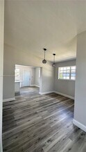 8350 SW 32nd St in Miami, FL - Building Photo - Building Photo