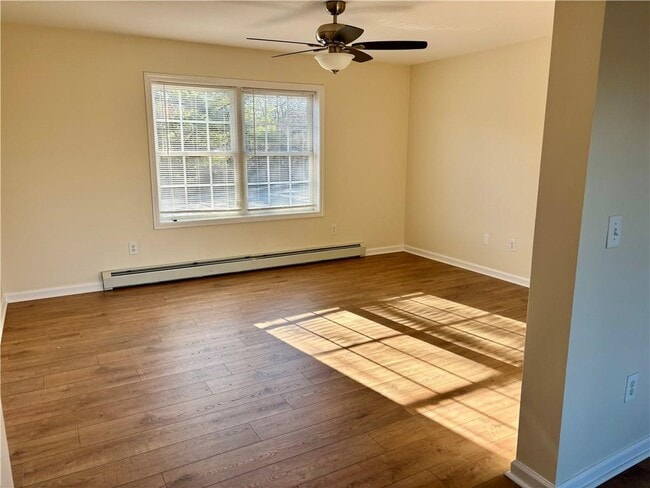 160 Canal St in Westerly, RI - Building Photo - Building Photo