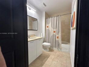 2142 Van Buren St in Hollywood, FL - Building Photo - Building Photo