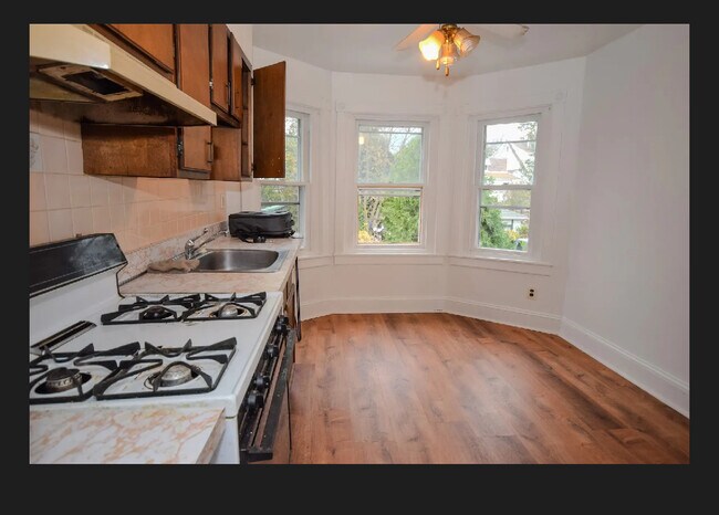 9 Harrison Ave, Unit Second floor in Clifton Heights, PA - Foto de edificio - Building Photo