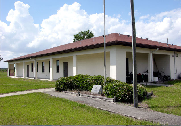 Frostproof Retreat in Frostproof, FL - Building Photo