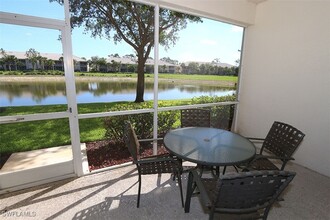 3940 Loblolly Bay Dr in Naples, FL - Foto de edificio - Building Photo