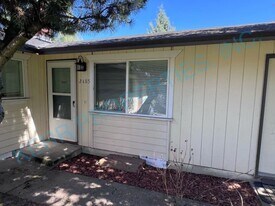 2485 NE Division St in Gresham, OR - Building Photo