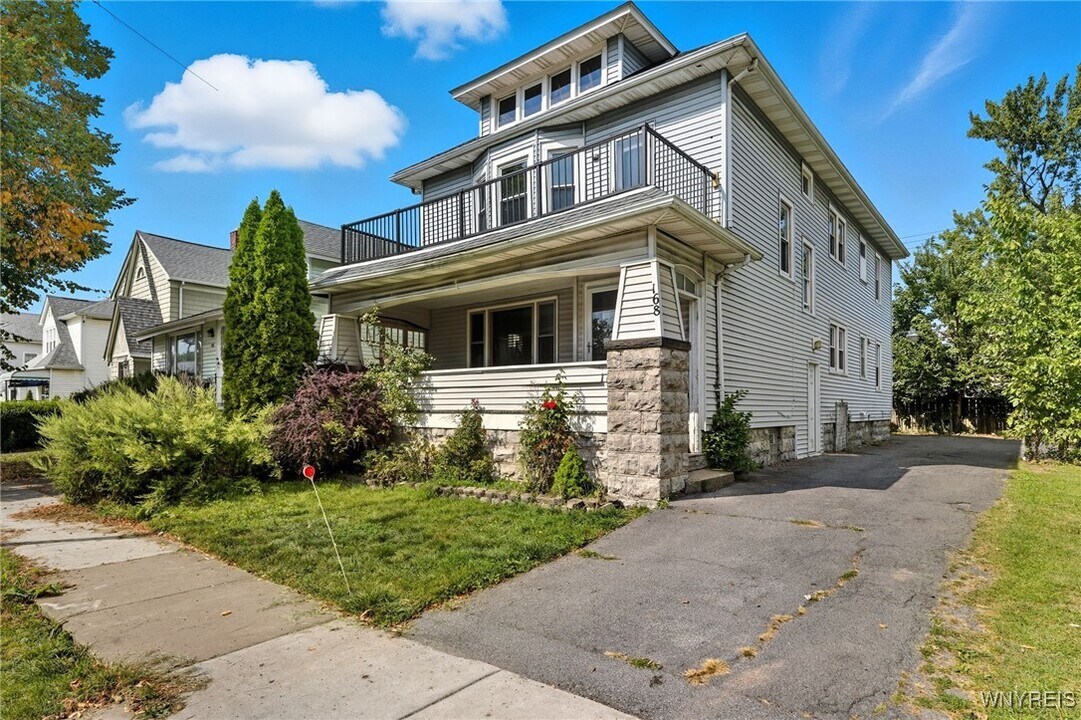 168 Villa Ave in Buffalo, NY - Building Photo